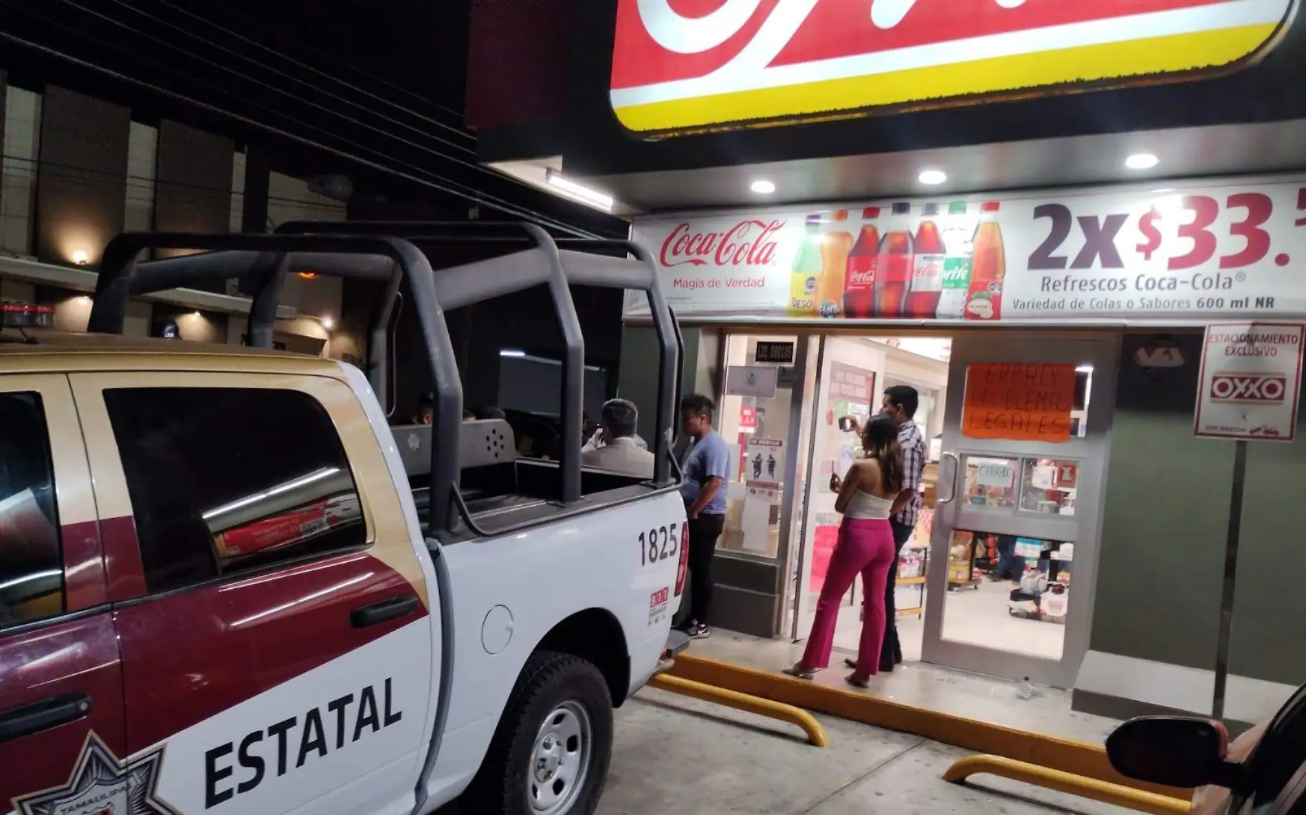 Encargada de un Oxxo en Tamaulipas vive encerrada en la tienda durante ocho días como protesta Paulo Monsiváis  (2)